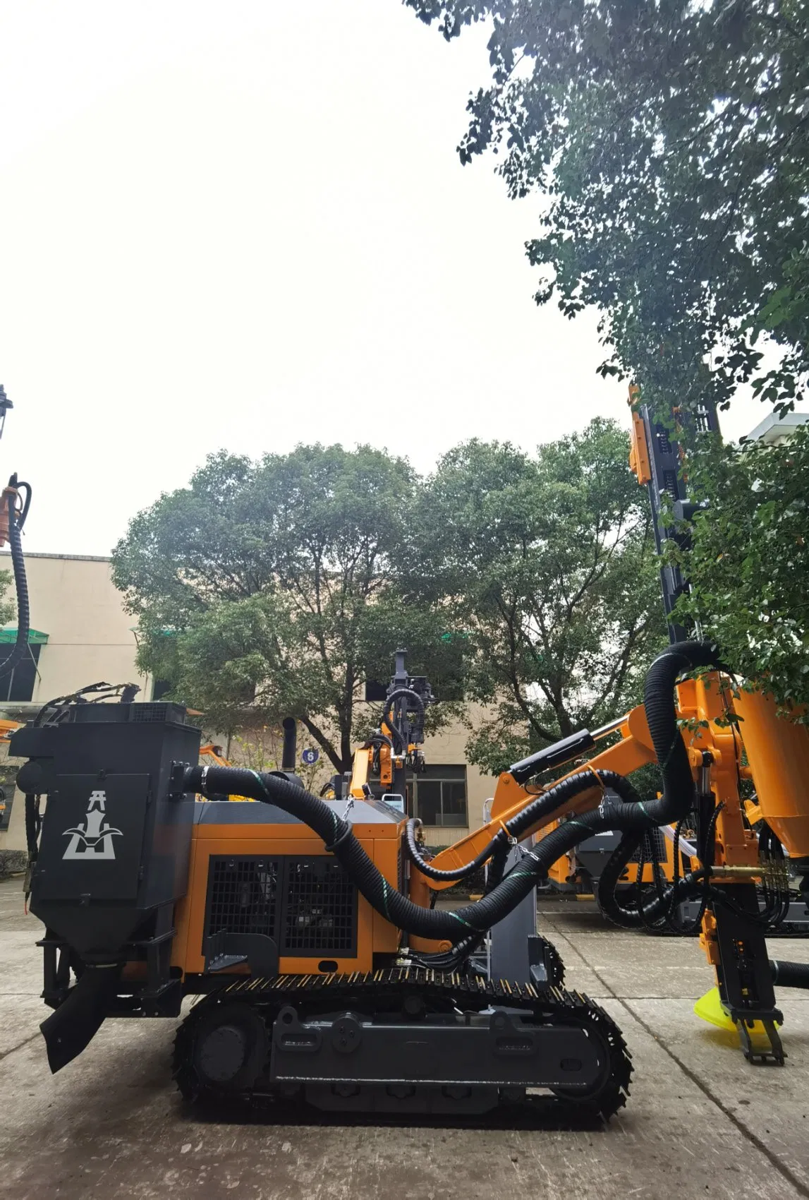 Kalshang DTH Drilling Rig Kg610 40m 105-202mm Mining Drilling Machine for Blasting - Image 5